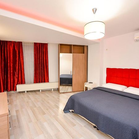 בוקרשט Dracula Adventure Tours Accommodation מראה חיצוני תמונה