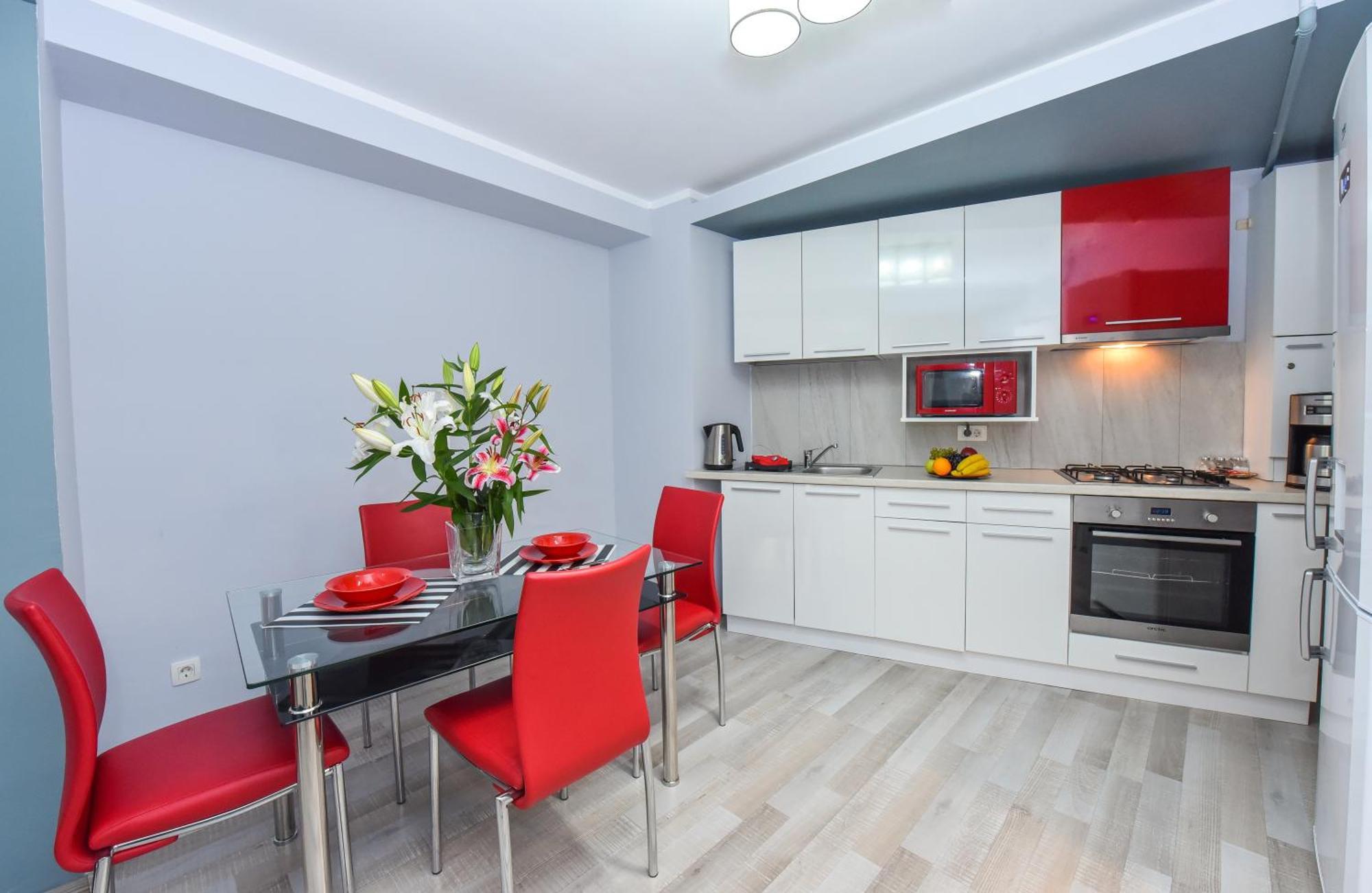 בוקרשט Dracula Adventure Tours Accommodation מראה חיצוני תמונה