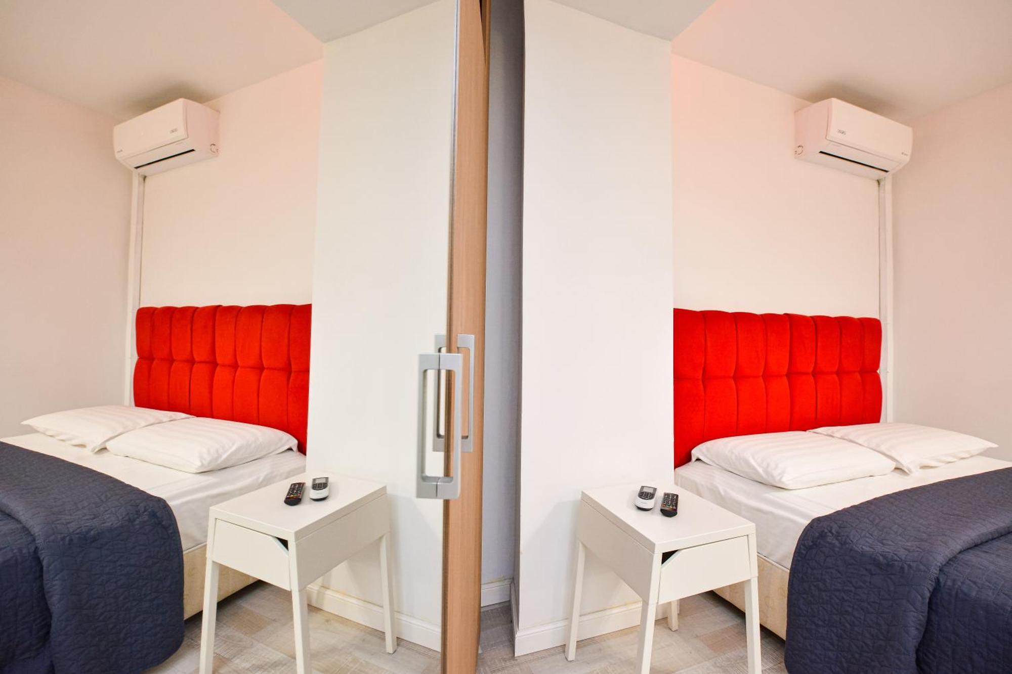 בוקרשט Dracula Adventure Tours Accommodation מראה חיצוני תמונה