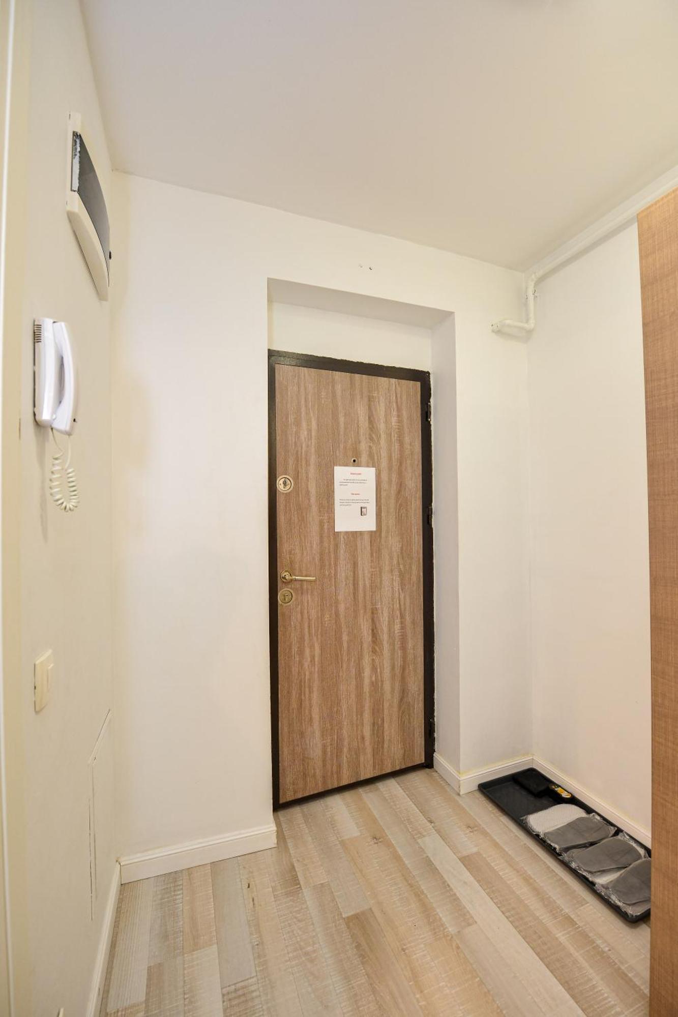 בוקרשט Dracula Adventure Tours Accommodation מראה חיצוני תמונה