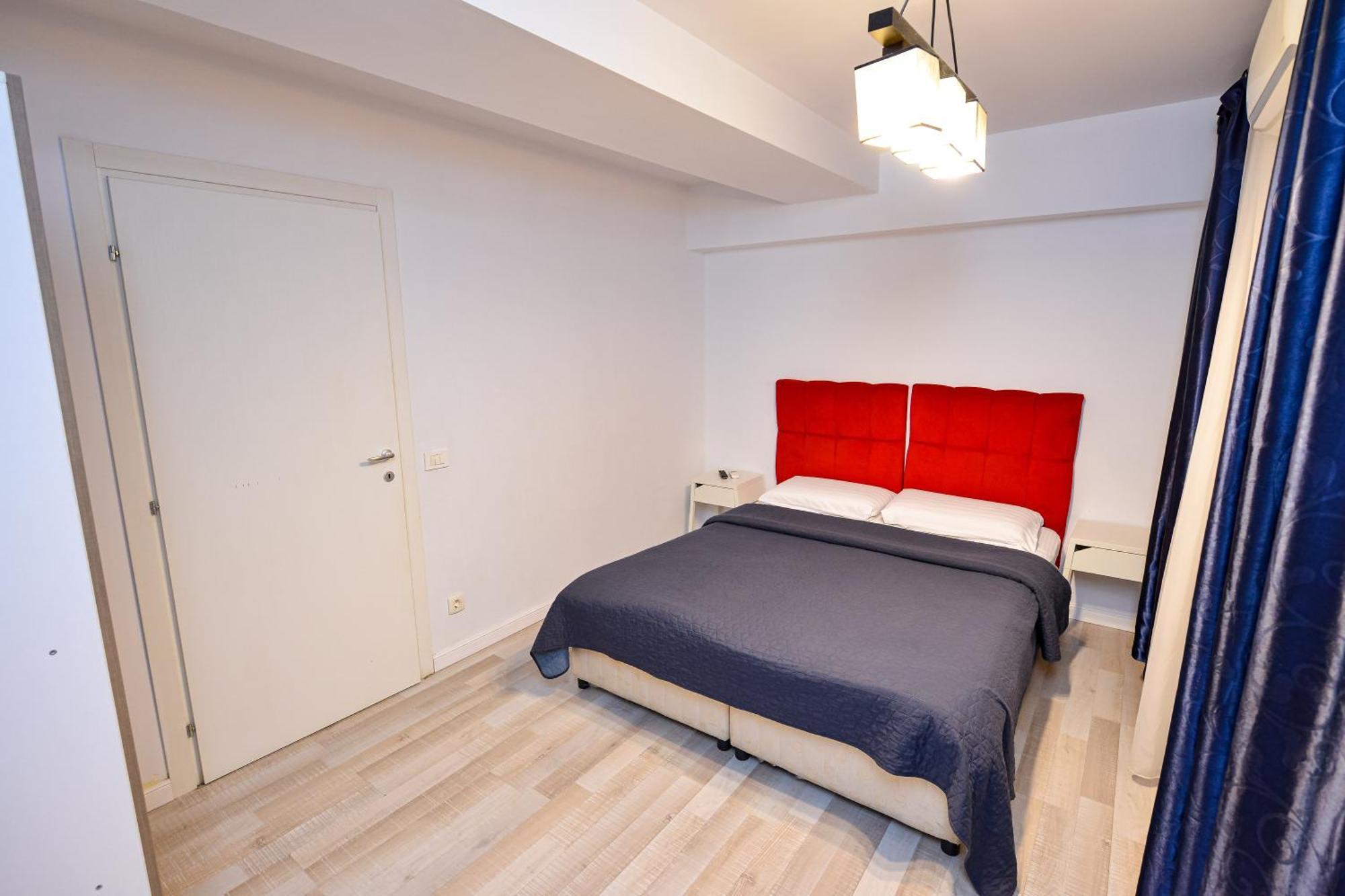 בוקרשט Dracula Adventure Tours Accommodation מראה חיצוני תמונה